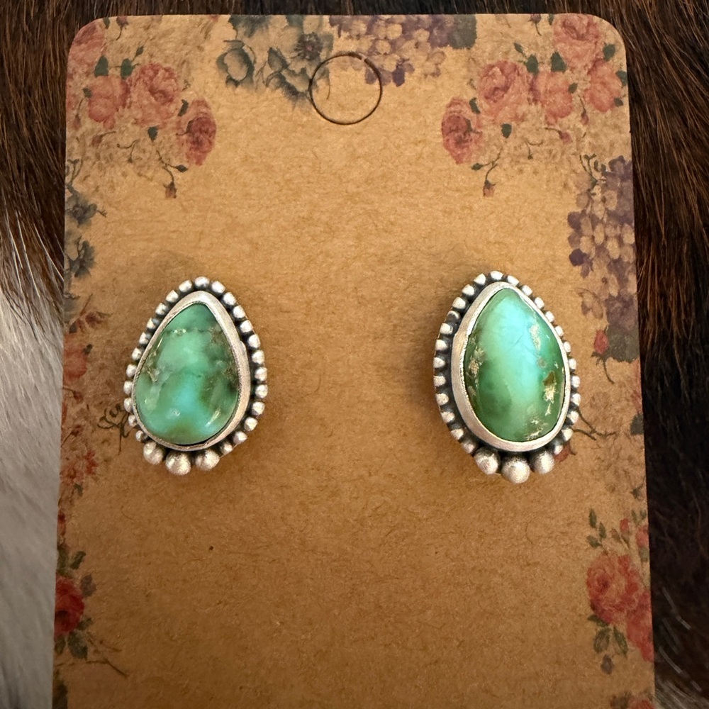 ❤️ Sonoran Gold Turquoise Navajo Style Brushed Sterling Stud Earrings .62”L - Picture 3 of 12